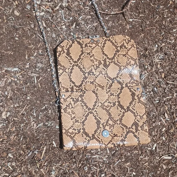 Zara Crossbody Snakeskin Pattern Chain Purse. No Call Outs. Amazing Bag! - Picture 4 of 6